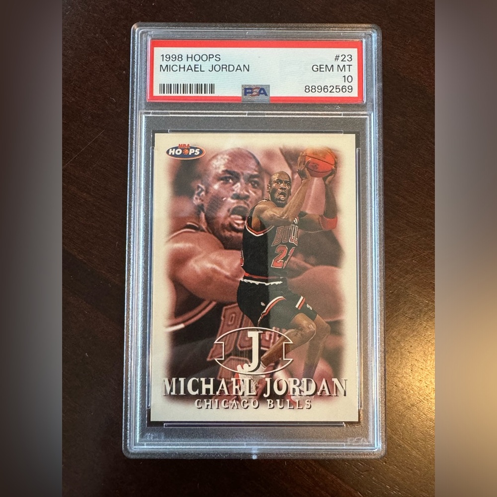 1998 Hoops Michael Jordan #23 PSA 10 Chicago Bulls